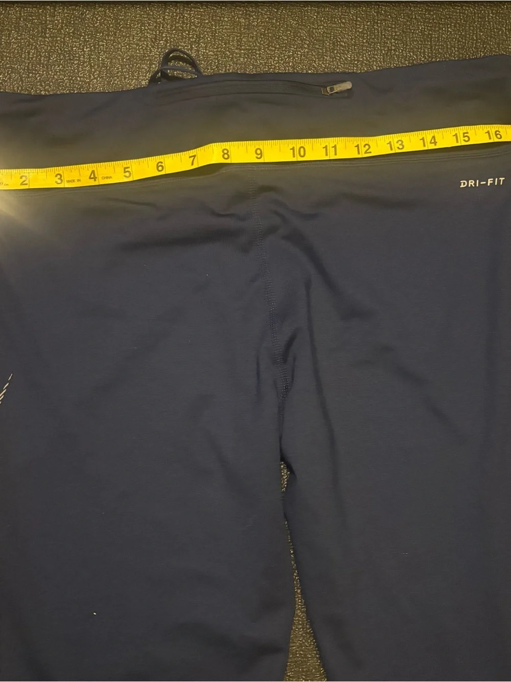 Size XL Women’s Nike Navy and Royal Blue Athletic Capri Leggings